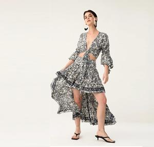 Ensemble coordonné imprimé floral bohème pour femme – Haut court à nouer à col en V et jupe longue à volants asymétrique – Ensemble deux pièces – Assortiment - Product Image 1