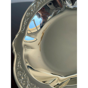 Assiette de service en métal au design futuriste, durable, avec bordure florale en relief, à prix abordable - Product Image 6