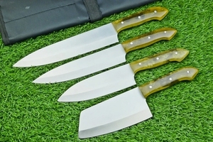 Ensemble de 4 couteaux de chef en acier carbone écologique, fabriqués à la main - Product Image 1