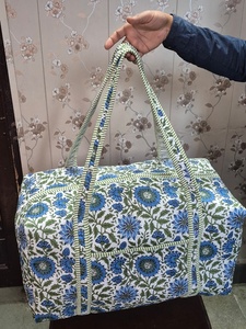 Women Large Floral Printed Duffel Bag With <b>Rope</b> Handles Zipper Closure Travel Weekender Bag Textile Material Green Blue Pattern - Product Image 4