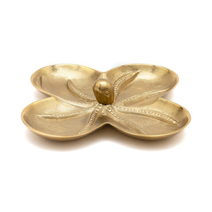 Plateau de service en métal de luxe en forme de fleur avec finition texturée étoile de mer, idéal pour la décoration de table en gros pour hôtels et maisons - Product Image 3