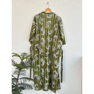 V-Neck Printed <b>Animal</b> <b>Pattern</b> Breathable <b>Knitted</b> Kimono Robe Belt Three Quarter Sleeve Maxi Length Loose Fit 100% Cover-Up - Product Image 2