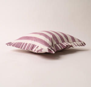 Housse de coussin carrée mauve à imprimé floral artisanal, lavable, avec fermeture éclair, 100% coton, PAISLY EXPORTS, style vintage Rajasthan - Product Image 2