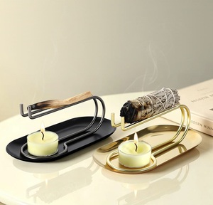 Brûleur d'encens en laiton avec porte-bougie pour l'aromathérapie - Product Image 1