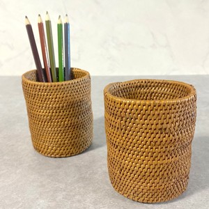 Panier de rangement essentiel pour bureau, conteneur à papeterie, porte-stylos en rotin, étui à crayons avec logo personnalisé - Product Image 1