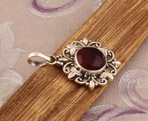 จี้ควอตซ์โกเมนสีแดงสวยหรู เงินแท้ 925 เครื่องประดับอัญมณีสไตล์โบโฮ ของขวัญ - Product Image 4