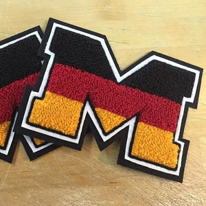 Parches de Tela Bordados Personalizados 2025, Insignias Tejidas para Coser en Ropa, Forma de Flor de Resina Plástica para Sombreros - Product Image 1