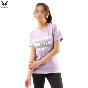 เสื้อยืดผู้หญิงทรงสลิมฟิตสำหรับฤดูร้อน สกรีนโลโก้ได้ตามต้องการ ออกแบบเสื้อผ้าของคุณเอง เนื้อผ้านุ่มระบายอากาศดี เสื้อยืดสไตล์สตรีทแวร์ - Product Image 2