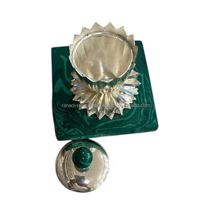 Récipient de fruits secs en métal très apprécié sur base en résine Un cadeau de qualité supérieure pour chaque célébration disponible en plusieurs modèles et tailles - Product Image 6