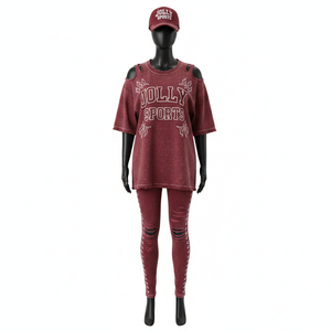 Ensemble femme de haute qualité en coton vintage 200 GSM, t-shirt à épaules dénudées et legging en élasthanne rouge bordeaux imprimé sur mesure - Product Image 1