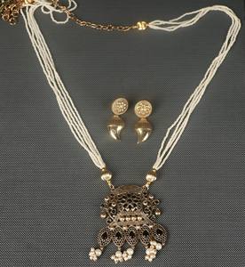 Collar con colgante de plata oxidada de filigrana hecha a mano con cuentas – Joyería étnica bohemia vintage para mujer, regalo para ella - Product Image 1