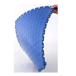 Carrelage de sol en vinyle PVC pur imperméable à l'eau, à emboîtement, pour usage en garage intérieur - Product Image 1