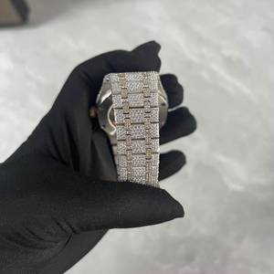 Montre-bracelet automatique tonneau de luxe moderne hip-hop en or rose avec moissanite glacée et verre saphir pour homme - Product Image 3