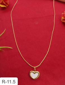 Ensemble collier et boucles d'oreilles plaqué or bicolore spécial Saint-Valentin |   Bijoux pour femmes, cadeau pour une fête de mariage ou de fiançailles - Product Image 4