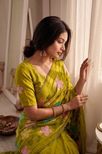 Hermosa colección de sarees de diseñador para fiestas presentada por BT - Product Image 5