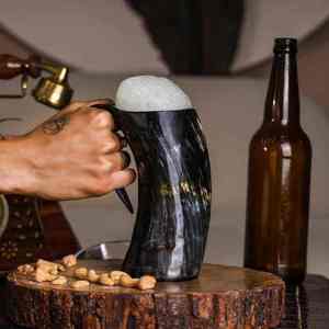 Corne à boire viking polie à la main, en corne de bœuf naturelle, pour bière, hydromel, vin, fête médiévale, bar, tasse en corne artisanale, utilisation en festival - Product Image 2