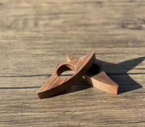 Porte-livre en bois élégant pour des séances de lecture confortables, réduisant la fatigue et la tension des mains - Product Image 2