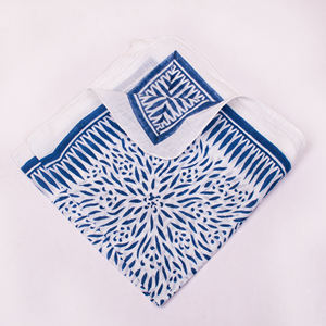 Pañuelo Multicolor Estampado de Algodón Popelín Hecho a Mano Ecológico, Estilo Bohemio de Lujo, Accesorio Cómodo para Cuello y Mano - Product Image 2