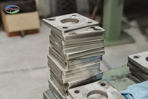 Nous fabriquons des plaques d'acier sur mesure de formes variées : carrées, rondes, rectangulaires, en forme de L, avec options de traitement de surface. - Product Image 6