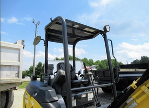 Mini-pelle compacte VIO35-6A idéale pour les travaux routiers et d'assainissement - Product Image 4