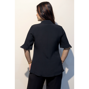 Chemise noire à manches courtes GEORGIA pour femme, coupe élégante décontractée, tissu léger, pour un usage quotidien - Product Image 4