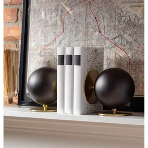 Support de livre vertical élégant en pierre noire, fait main, écologique et moderne pour bureau et salle d'étude – Cadeau raffiné - Product Image 1