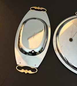 Bandeja de Almacenamiento Ovalada de Metal con Asas Doradas, Acabado Pulido, Diseño Clásico para Uso en Mesa - Product Image 2