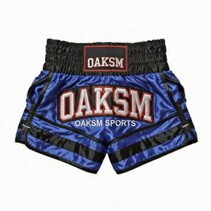 Shorts de Muay Thai personnalisés en satin rouge et noir, shorts de boxe Muay Thai sur mesure rouge et noir - Product Image 3