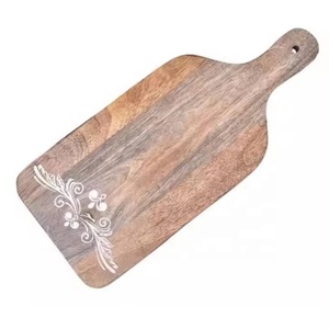 Planche à découper rectangulaire en bois Artizon Studio, plateau de service, planche à découper de cuisine avec poignée, épaisseur 1,5 cm, passe au lave-vaisselle - Product Image 1