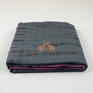 Tissu en coton noir et rose tie-dye fait main, doux, respirant et imprimé, idéal pour la couture, les robes, la décoration intérieure et le bricolage - Product Image 4