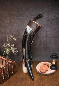 Corne à boire avec support, en corne de buffle, faite à la main, style viking, ensemble de présentation rustique de qualité supérieure - Product Image 3