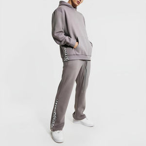 Conjunto Deportivo Holgado con Pantalones y Sudadera de Mezcla de Algodón Clásico y Cómodo, Ideal para Usar en Capas Diarias - Product Image 1