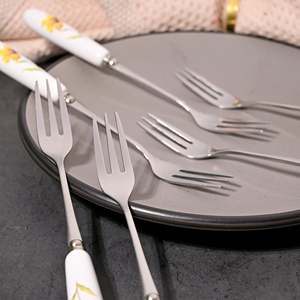 Golden Whisper Mini Disposable Mini Dessert Forks Set 6 Stainless Steel Handle Silicone <b>Plastic</b> Material for Kids Restaurant Use - Product Image 4