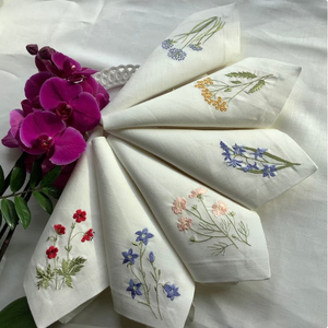 ผ้าเช็ดปากปักลายด้วยมือแบบอินเดีย ลายดอกไม้สวยงาม ผ้าฝ้ายพิมพ์ลาย สีชมพูเข้ม สีเขียวเซจ สีฟ้าเดลฟ์ - Product Image 5