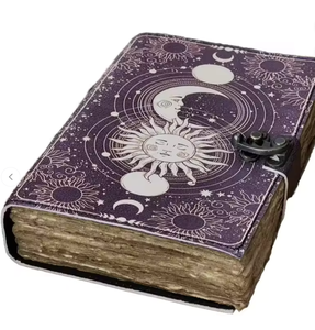 Carnet en cuir noir imprimé UV Soleil & Lune - Papier vintage à bords festonnés - Journal de croquis et de notes - Vente en gros - Product Image 6