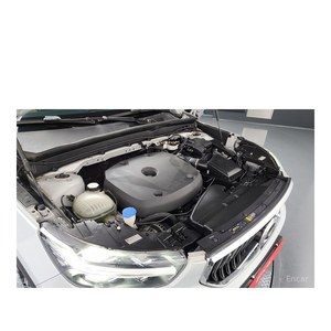 Volvo XC40 T4 Inscription 2019, 97,720 km, Caja de Cambios Automática, Asientos de Cuero, Volante a la Izquierda, Cámara Trasera - Product Image 6