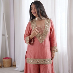 Robe de soirée en satin bordeaux brodée, ensemble Anarkali à manches longues, chemisier à sequins, pantalon palazzo, tenue de soirée formelle écologique - Product Image 5