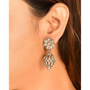 Boucles d'oreilles pendantes en argent fin Meera Jaipur Iraj - Product Image 1