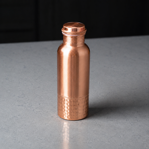 Bouteille en cuivre avec logo personnalisé, idéale pour les cadeaux d'entreprise, les marques de produits de santé et les influenceurs de bien-être, bouteilles en cuivre bicolores. - Product Image 4