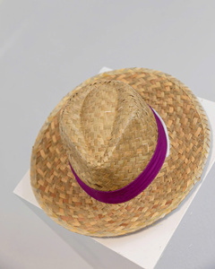 Chapeau en jonc de mer naturel tressé à la main, chapeau de paille écologique pour femme, idéal pour l'été et la plage, vente en gros, fournisseur Vietnamien - Product Image 3