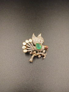 Bird-Shaped Silver Gold-Plated Brooch <b>Pins</b> Emerald Brilliant Cut Crystal Rhinestones Unisex Wedding Fashion Accessories for - Product Image 3