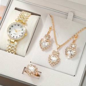 Montre à quartz élégante pour femme avec strass, cadran rond analogique et bracelet, ensemble de 4 bijoux NW1415 - Product Image 1