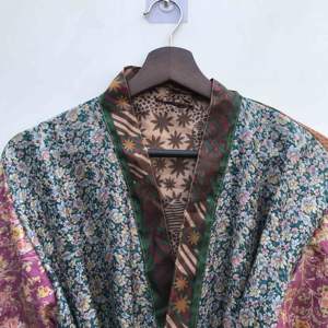 Kimono de Seda con Parches de Estilo Indio, Elegante y Lujoso para Mujer, Túnica de Verano para Festivales, Ropa de Dormir, Transpirable, de Secado Rápido, con Cuello en V - Product Image 3