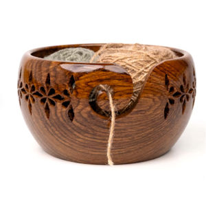 Bol à fil en bois de pin fait main avec découpe en spirale et ensemble de 12 crochets, support portable pour le rangement du laine, cadeaux, bol à fil - Product Image 5