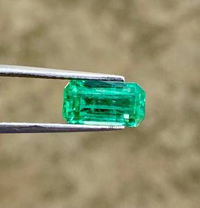 Piedra Preciosa de Esmeralda Natural, Corte Octogonal, Verde, Rara, Suelta, para Joyería, Origen India - Product Image 1