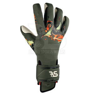 Gants d'entraînement de gardien de but en latex de football avec matériaux durables pour une meilleure manipulation du ballon et une protection accrue, technologie Secure Fit. - Product Image 6