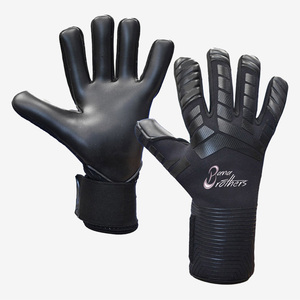 Gants de gardien de but de qualité supérieure avec dos imprimé en silicone, technologie de protection des doigts et excellente adhérence pour les matchs et l'entraînement. - Product Image 6