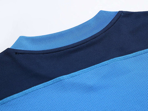 Ensemble d'uniformes de football personnalisés pour clubs et équipes - Kit de football en gros avec maillots et shorts respirants 100% polyester - Product Image 4