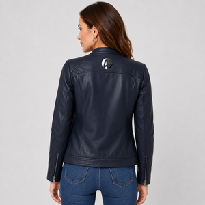 Veste en cuir élégante pour femme, conçue pour le confort, la confiance et une mode intemporelle, qui rend chaque tenue moderne et élégante. - Product Image 3