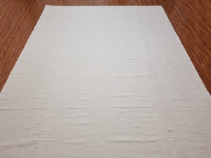 Tapis de salon moderne fait main en laine unie géométrique, à poils moyens, tufté, avec envers antidérapant en latex, blanc - Product Image 3